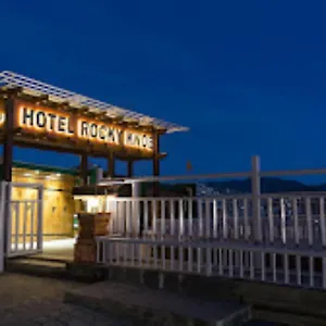 https://rocky-knob.shimlahotels.net